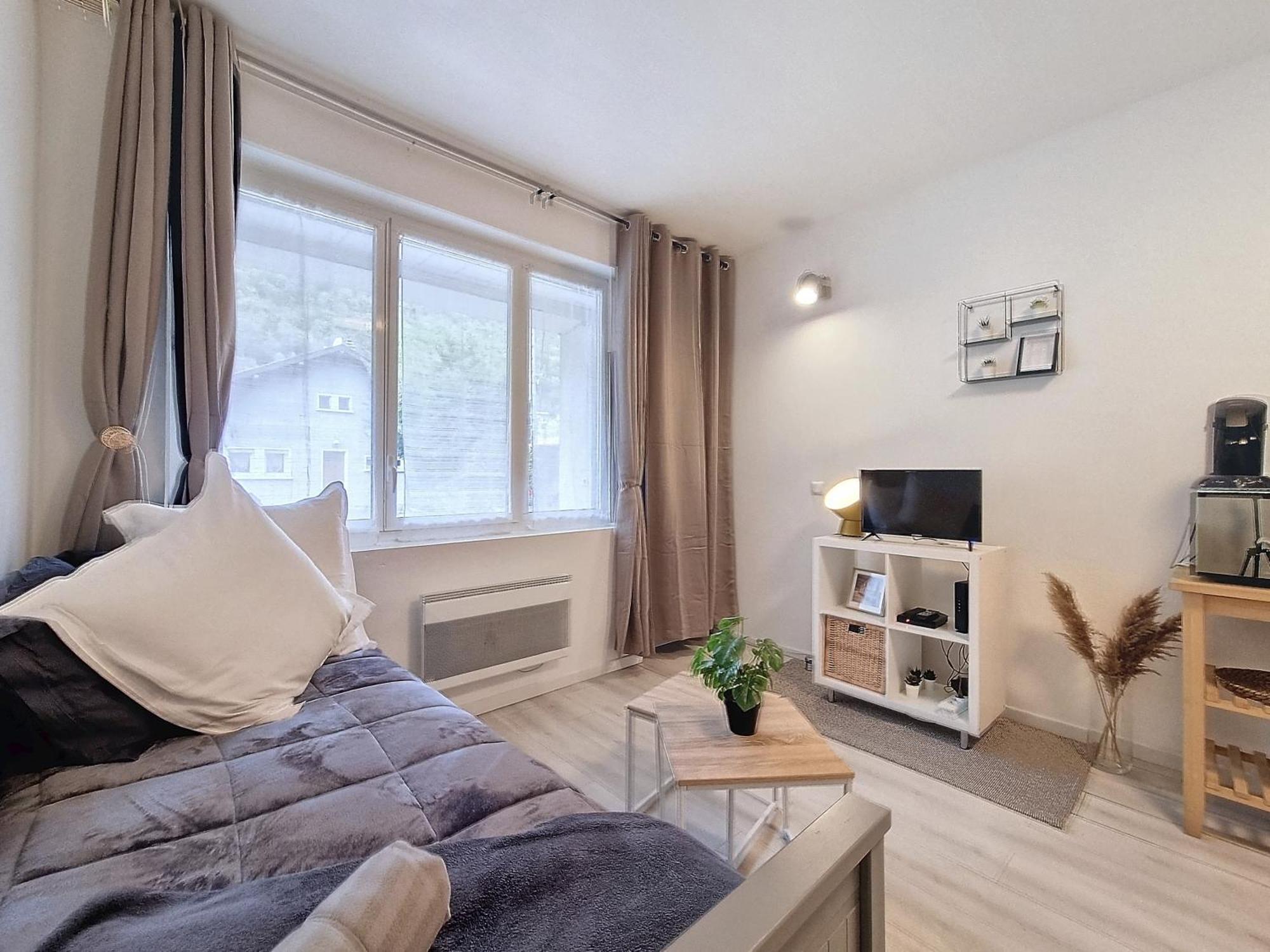 Budget Studio Proche Lac Sevrier Luaran gambar